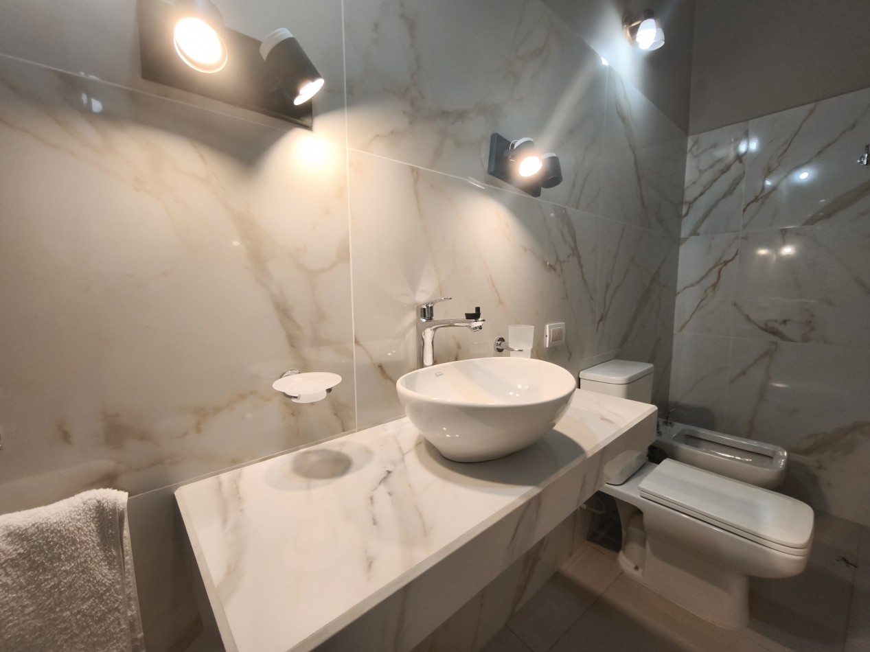 Casa 4 dormitorios en Barrio Jardin [SER DUEÑO]