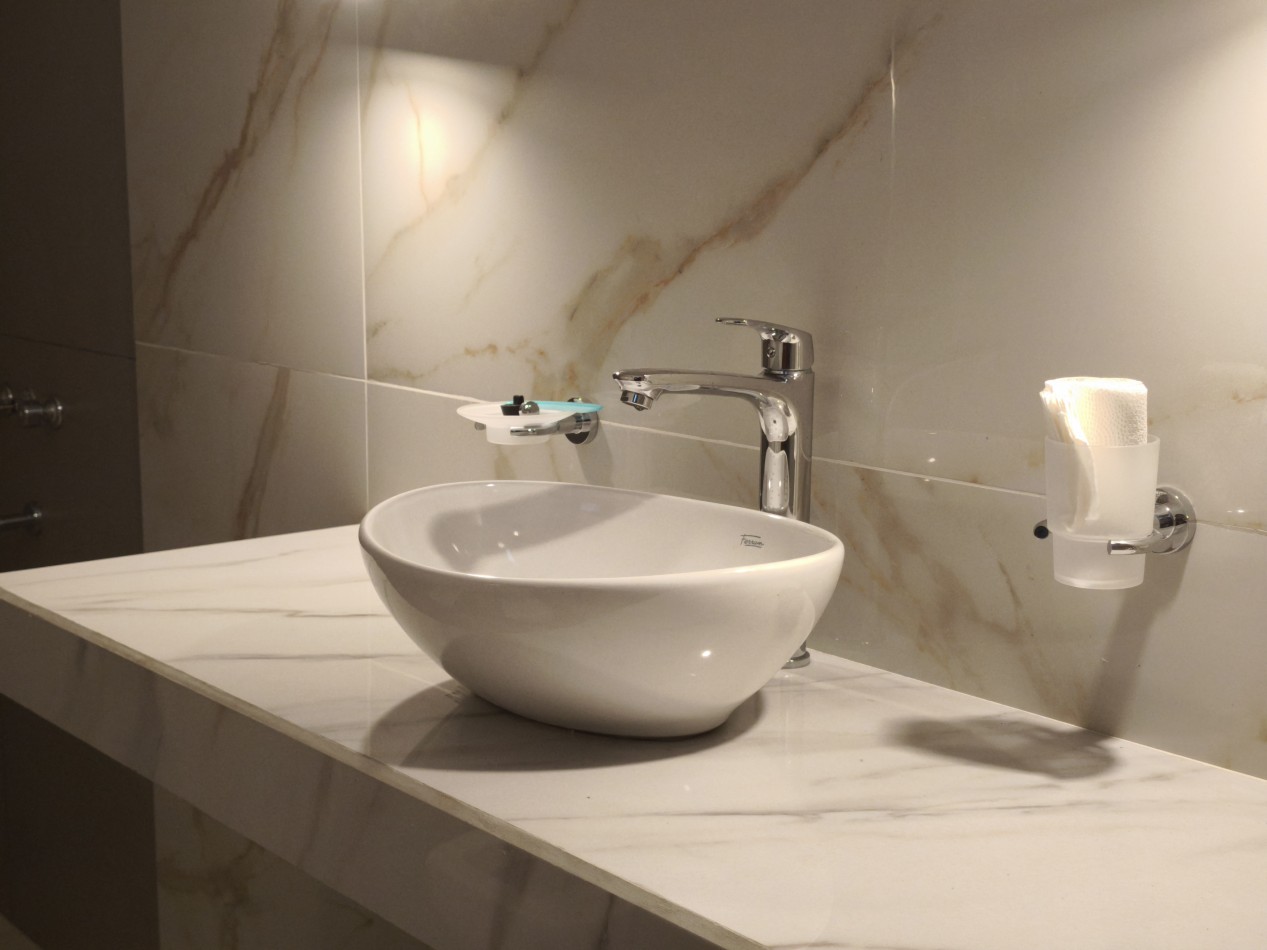 Casa 4 dormitorios en Barrio Jardin [SER DUEÑO]