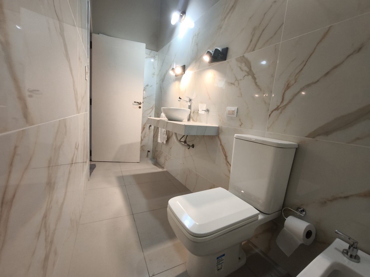 Casa 4 dormitorios en Barrio Jardin [SER DUEÑO]