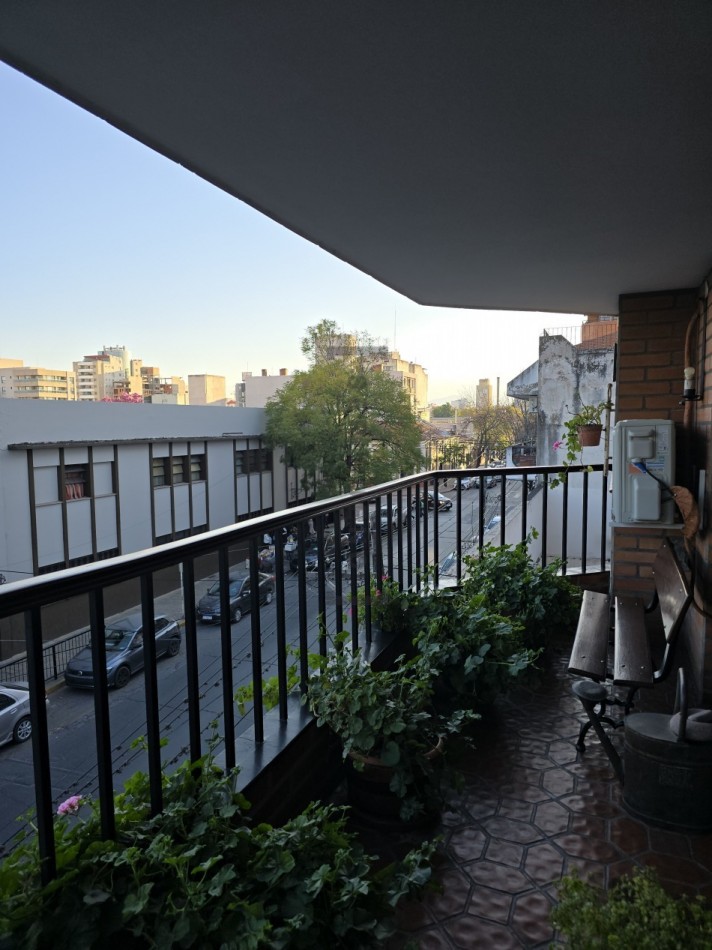 Departamento 3 Dormitorios con Dependencia de Servicio, Ciudad de Salta [SER DUEÑO]
