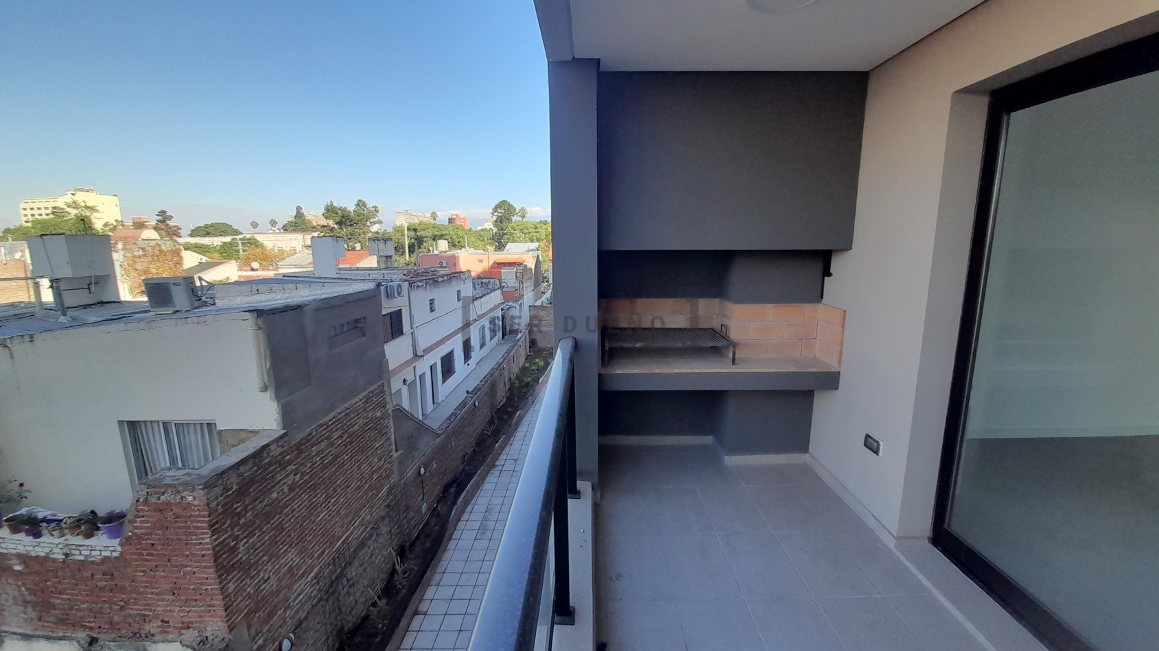 Venta Dean Funes 847 Departamento 2 dormitorios con cochera [SER DUEÑO]