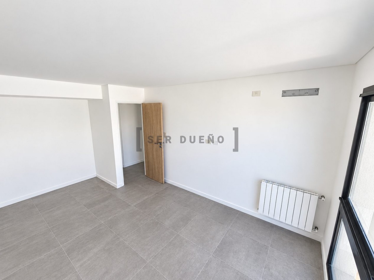Departamento de 1 dormitorio con cochera en calle 20 de Febrero y 12 de Octubre [SER DUEÑO]co