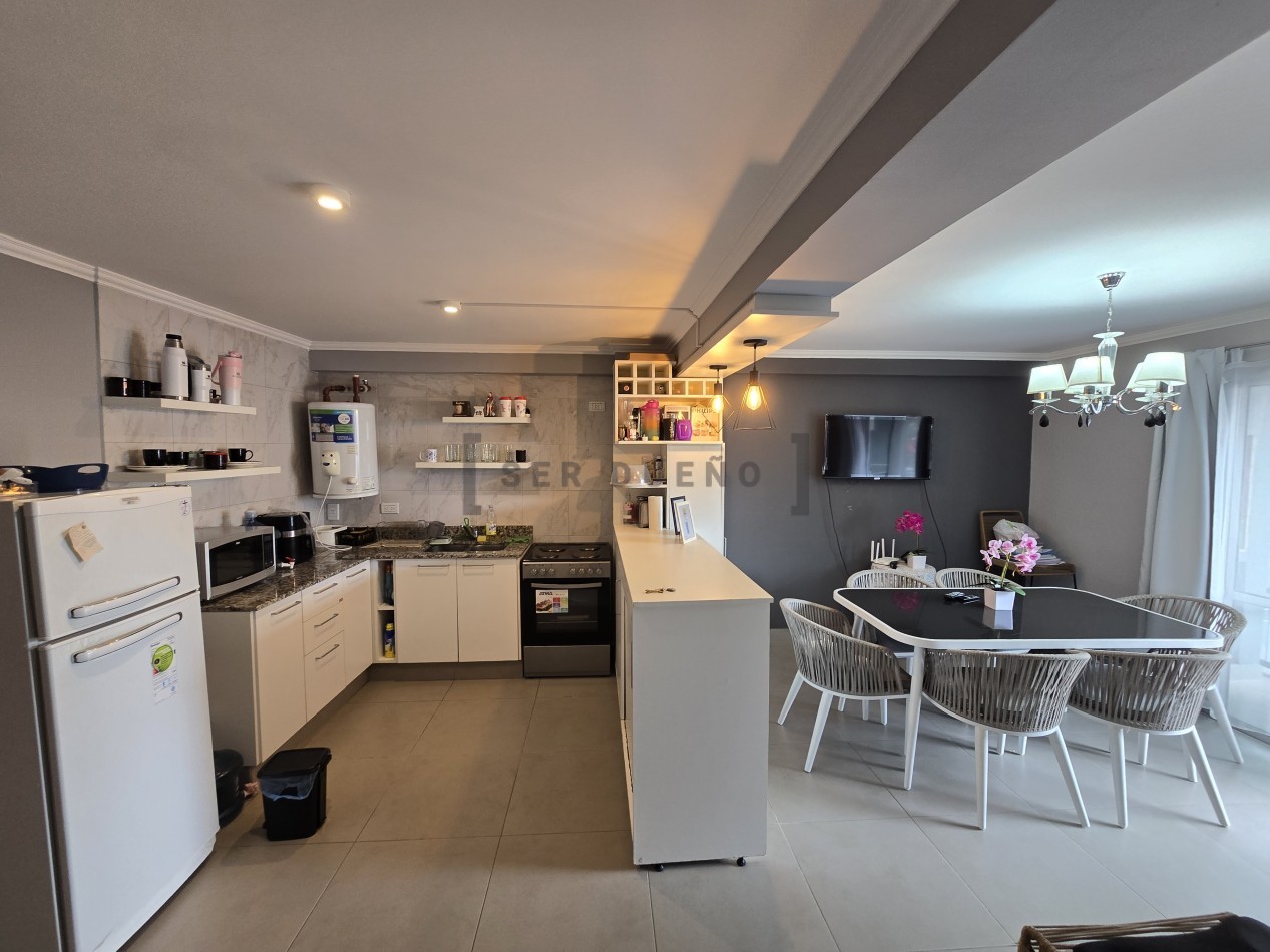 Departamento 2 dormitorios con cochera y balcon con parrilla [SER DUEÑO]