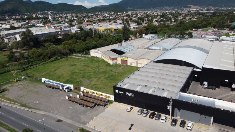 Galpon 5000 m2 Cubiertos en una Hectarea de terreno [ SER DUEÑO ]