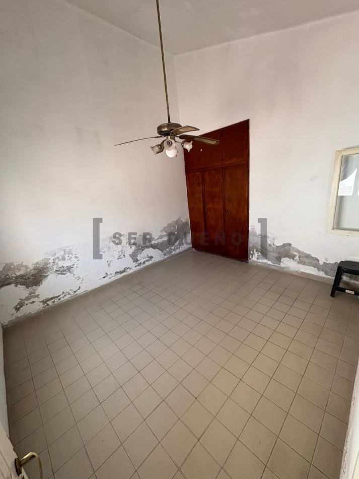 Casa 3 dormitorios en calle Santa Fe 917 [SER DUEÑO]
