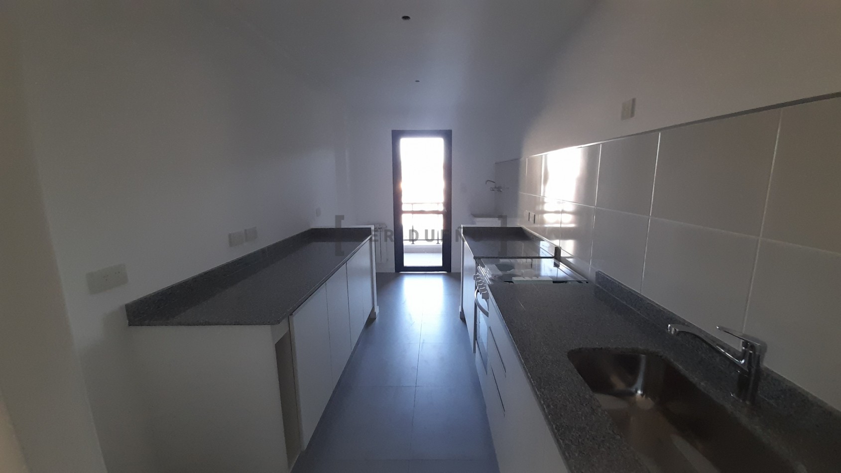 Venta Dean Funes 847 Departamento 2 dormitorios con cochera [SER DUEÑO]