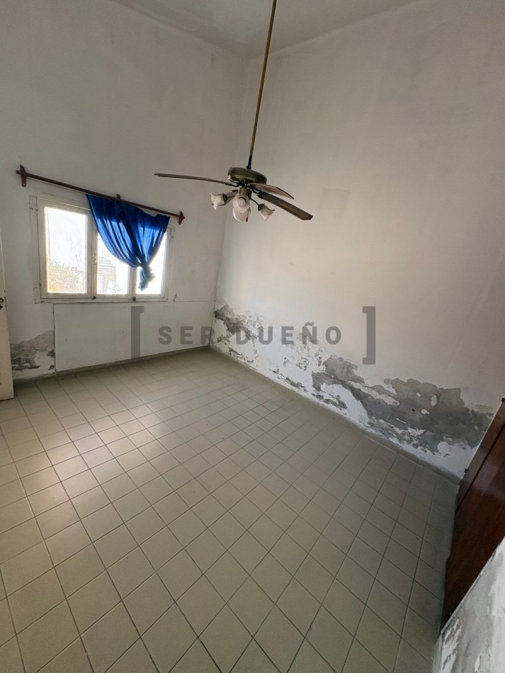 Casa 3 dormitorios en calle Santa Fe 917 [SER DUEÑO]