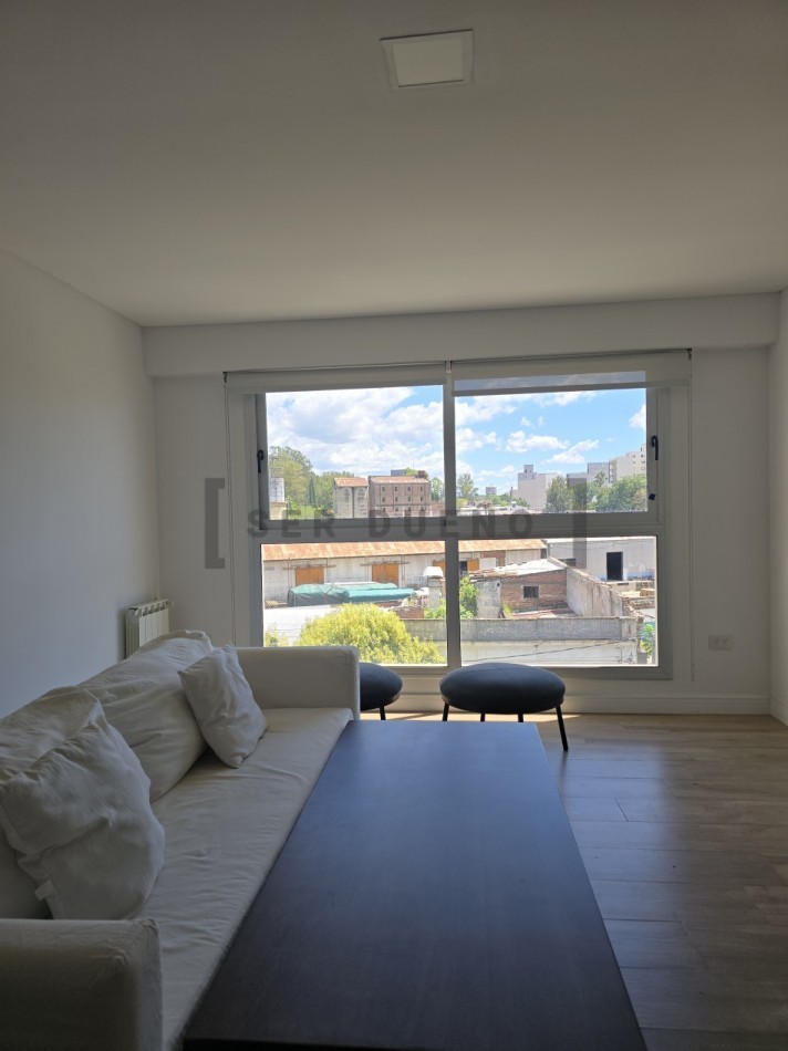 Alquiler Departamento amoblado 2 dormitorios con cochera en Necochea 867 [SER DUEÑO]