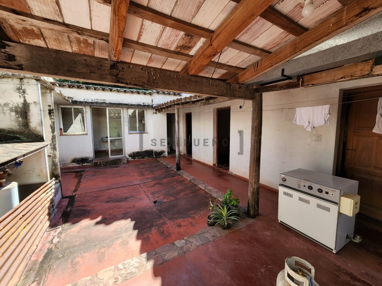 Casa en Venta San Lorenzo 6 dormitorios con amplio jardin y pileta [SER DUEÑO]