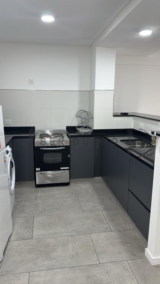 Departamento 2 dormitorios con cochera en Necochea y Dean Funes [SER DUEÑO]