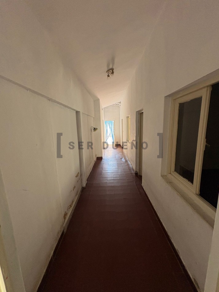 Casa 3 dormitorios en calle Santa Fe 917 [SER DUEÑO]