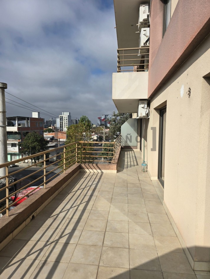 En Venta Depto 2 dormitorios 2 baños con amplio balcon en Edificio Punta Norte, en calle 20 de Febrero 1705 