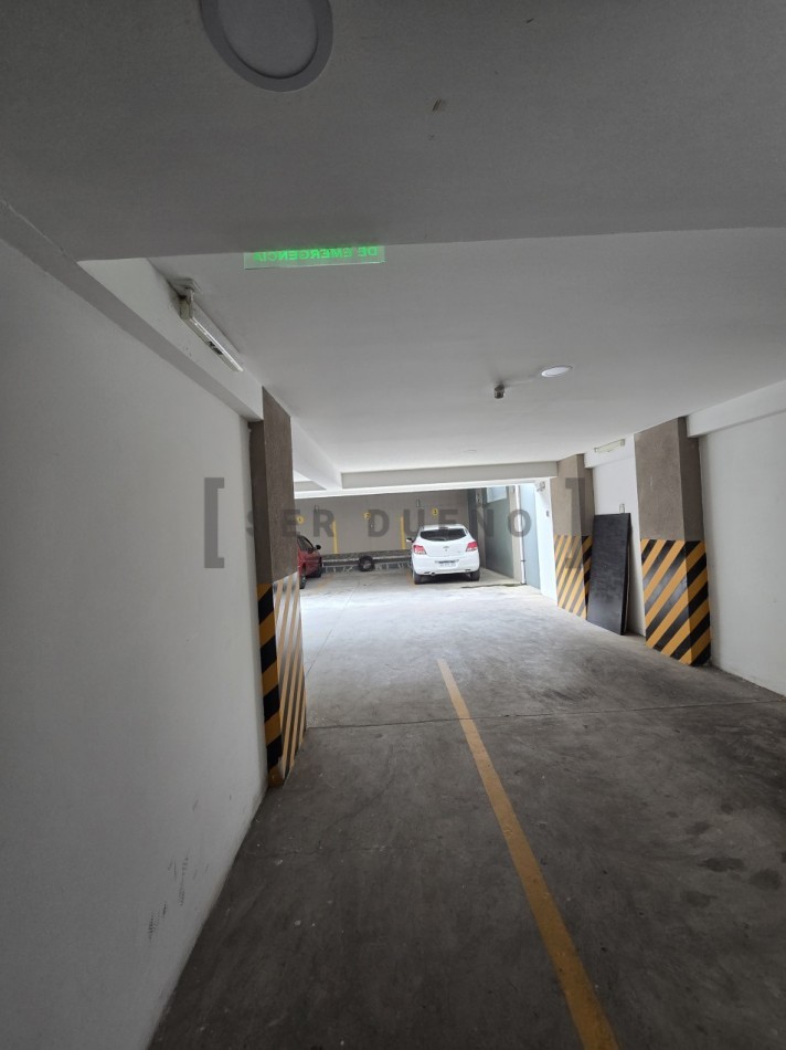 Departamento 2 dormitorios con cochera y balcon con parrilla [SER DUEÑO]