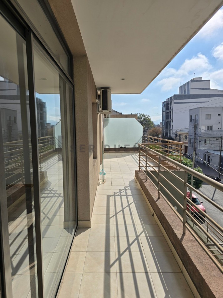En Venta Depto 2 dormitorios 2 baños con amplio balcon en Edificio Punta Norte, en calle 20 de Febrero 1705 