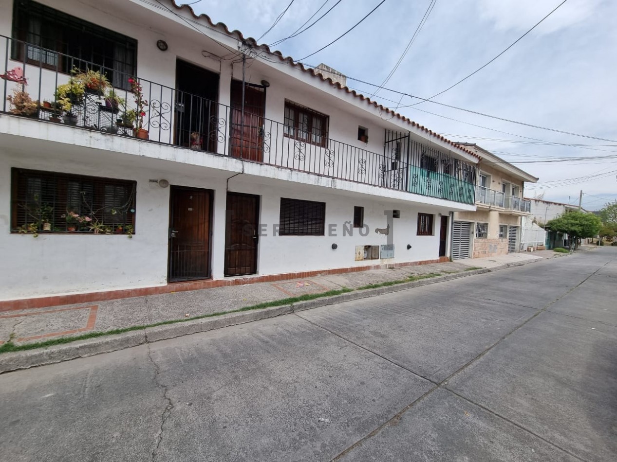 PH 2 dormitorios en Pje. Aaron Castellanos Ciudad de Salta [SER DUEÑO]