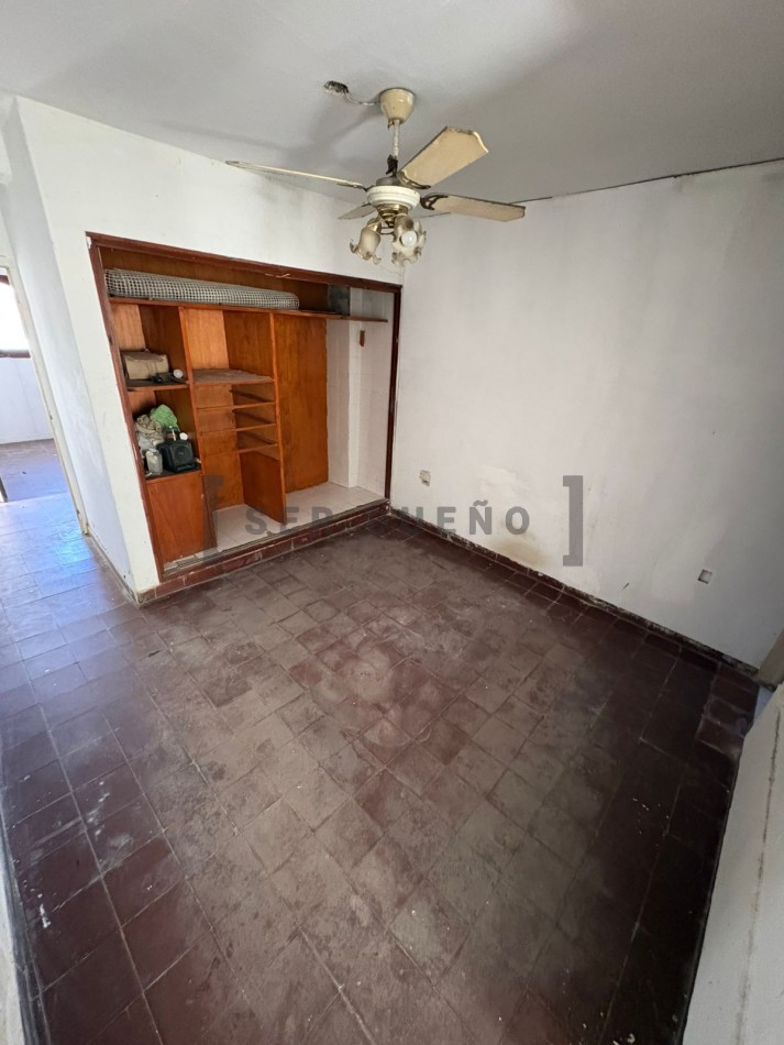 Casa 3 dormitorios en calle Santa Fe 917 [SER DUEÑO]