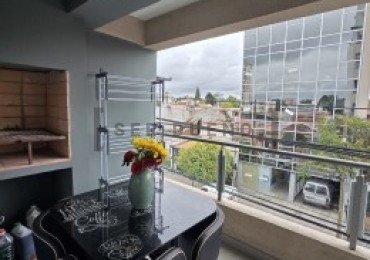 Departamento 2 dormitorios con cochera y balcon con parrilla [SER DUEÑO]