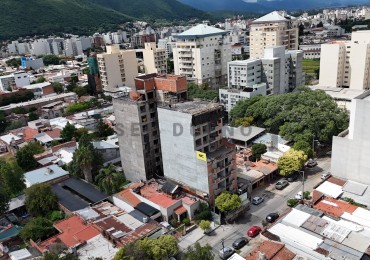 Departamento de 1 dormitorio en calle 20 de Febrero y 12 de Octubre [SER DUEÑO]